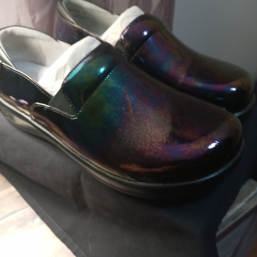 Alegria Women's Iridescent Flats